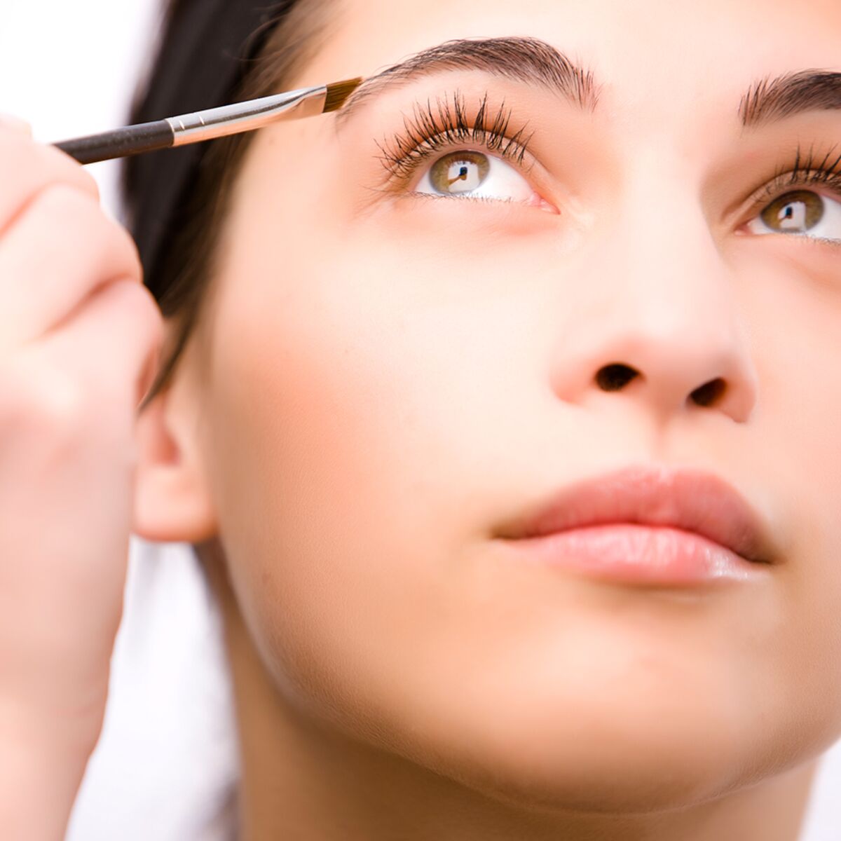 Huile de ricin pour routine sourcils