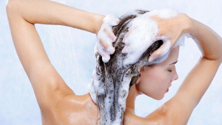 Chute des cheveux: 4 conseils pour l’éviter