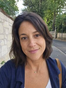 Portrait éditorial de Camille, référente éditoriale bien-être Biovida